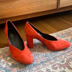Charlotte Stone - Maren Pumps - Almond Toe Block Heels - Tangerine Suede - EUC